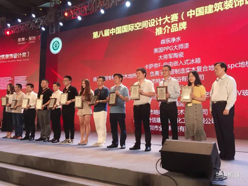 蘭迪V玻?榮膺“節(jié)能靜音門窗合作品牌”獲業(yè)內(nèi)人士推崇