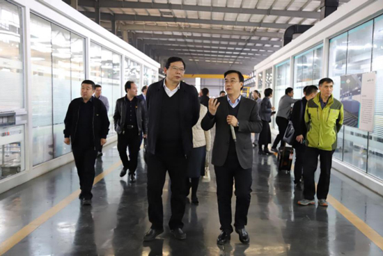 省市場監(jiān)管局黨組成員劉懷章一行調(diào)研蘭迪機(jī)器1